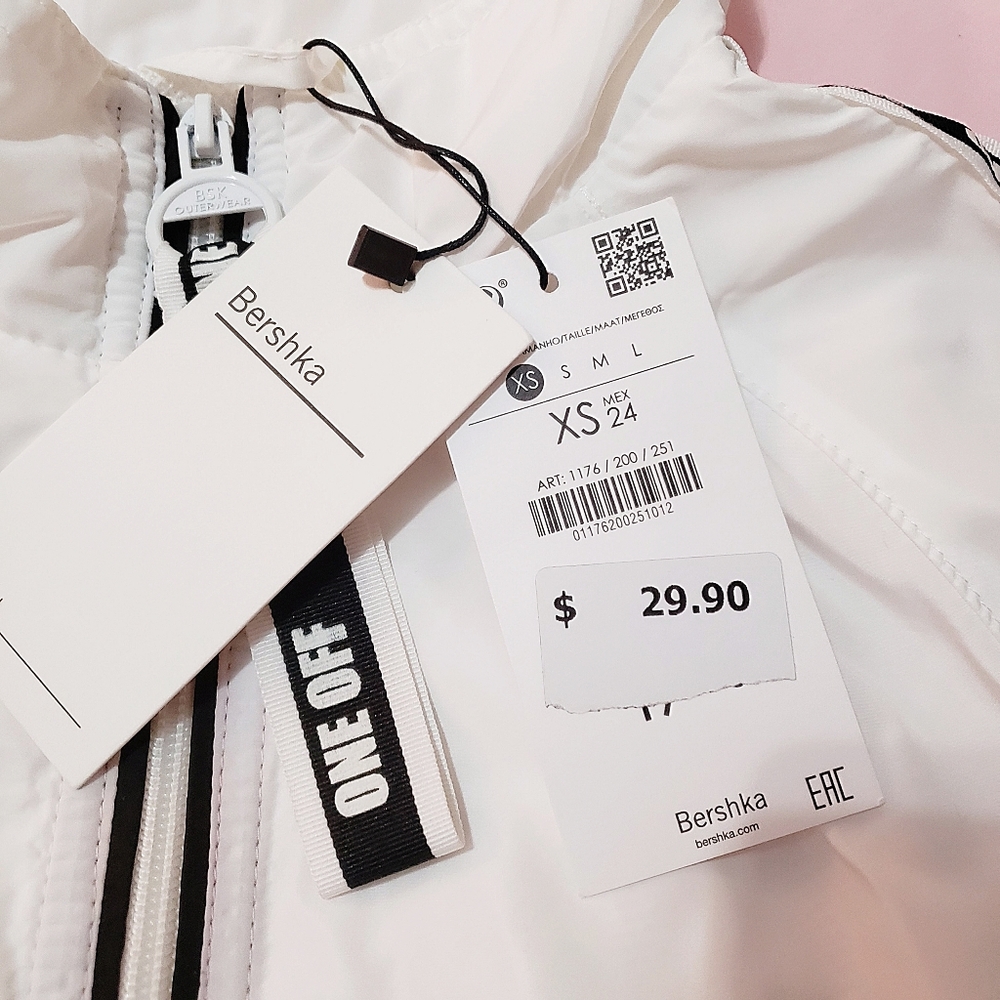 "ONE OFF" White cropped jacket - Picture 5 of 6